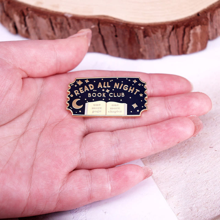 Broche de esmalte del club de lectura "Leer toda la noche"