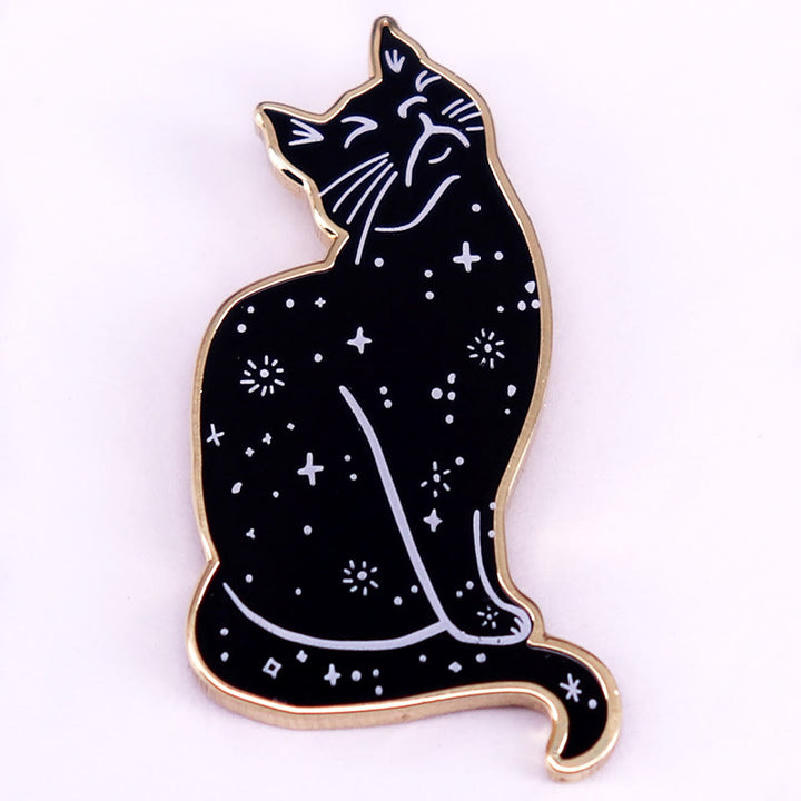 Broche de esmalte con forma de gato místico del cielo estrellado