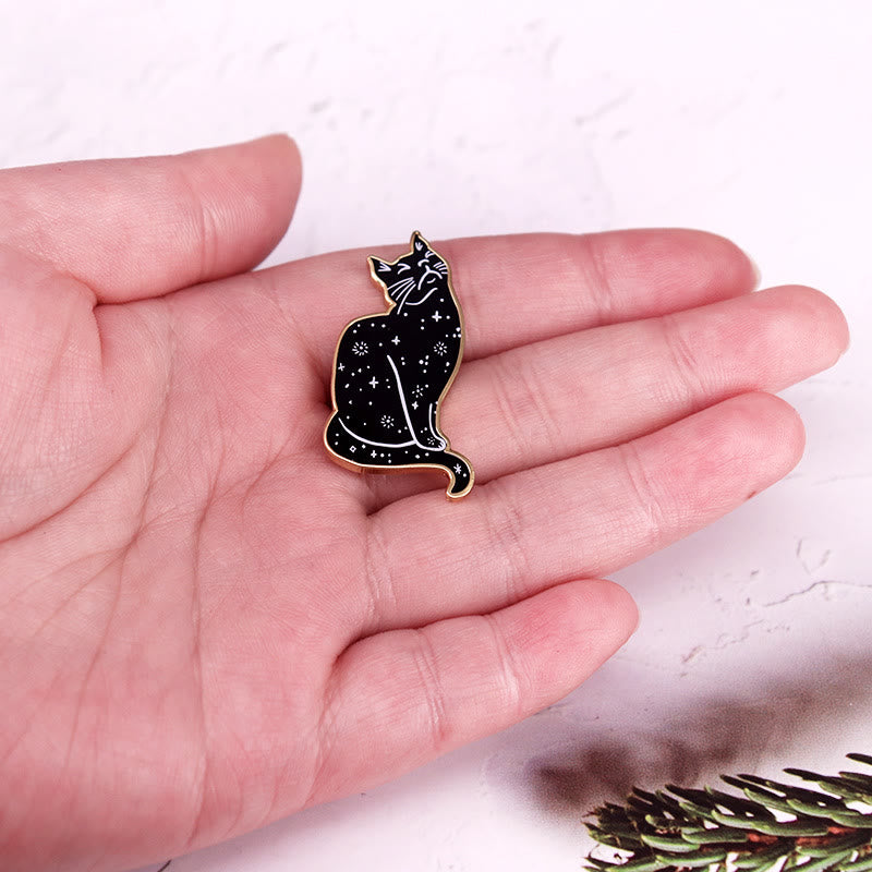 Broche de esmalte con forma de gato místico del cielo estrellado