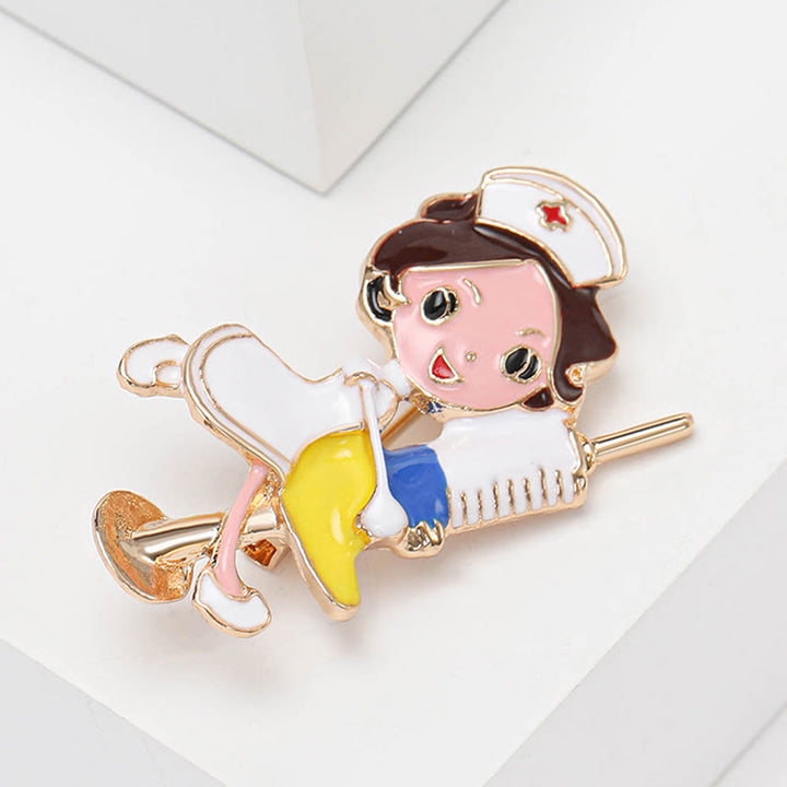 Broche de esmalte de enfermera con corte médico para regalo de enfermera