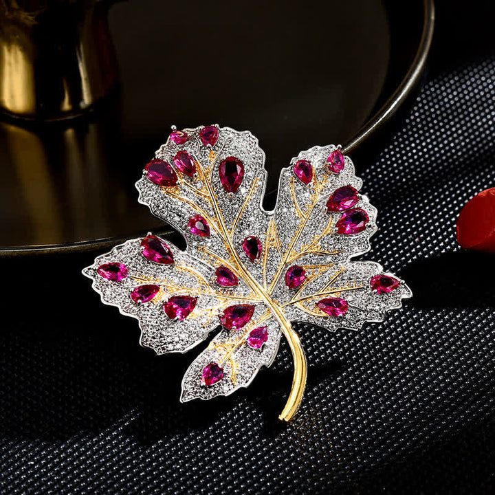 Broche de hoja de arce para mujer con cristales rosas y blancos