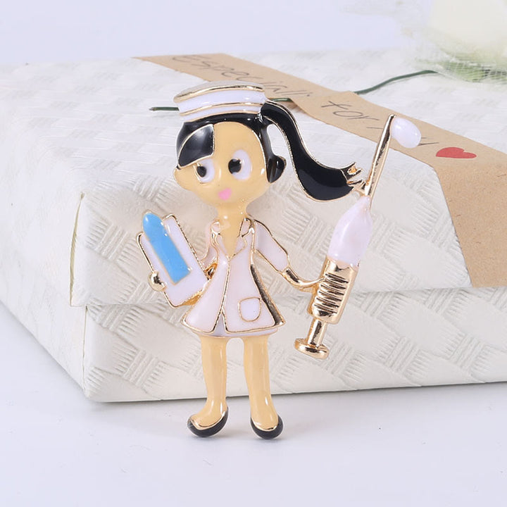 Broche de esmalte de enfermera de dibujos animados para regalo de enfermera médica