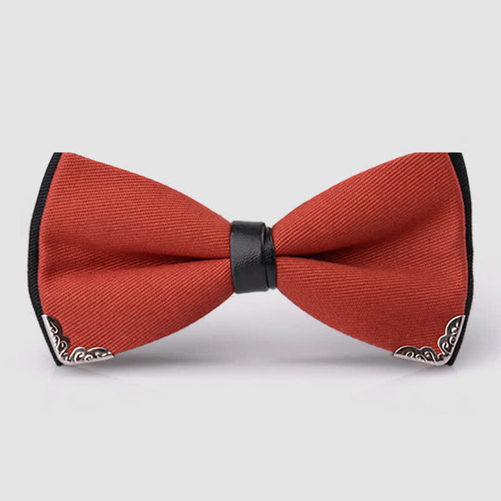 Pajarita elegante con detalles de metal dorado para hombre