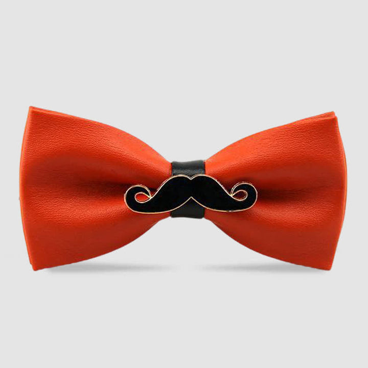 Pajarita de cuero con bigote de metal para hombre