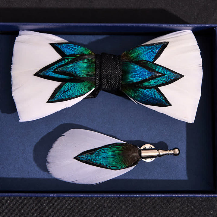 Pajarita de plumas azul cian y blanco crema