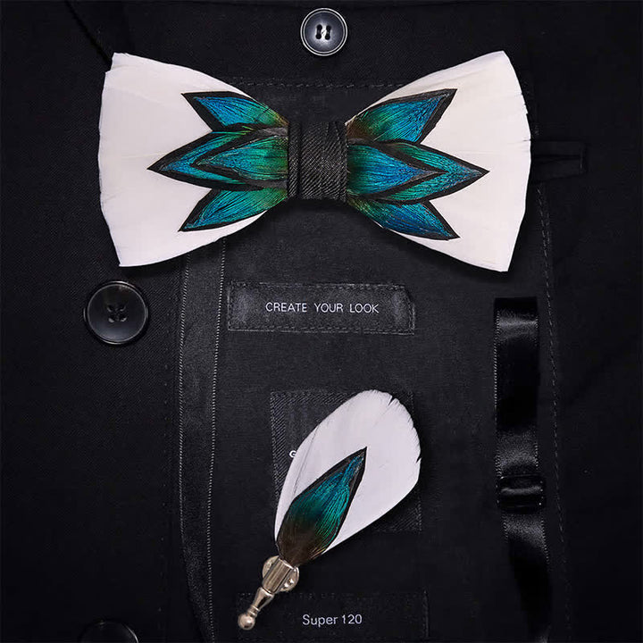 Pajarita de plumas azul cian y blanco crema