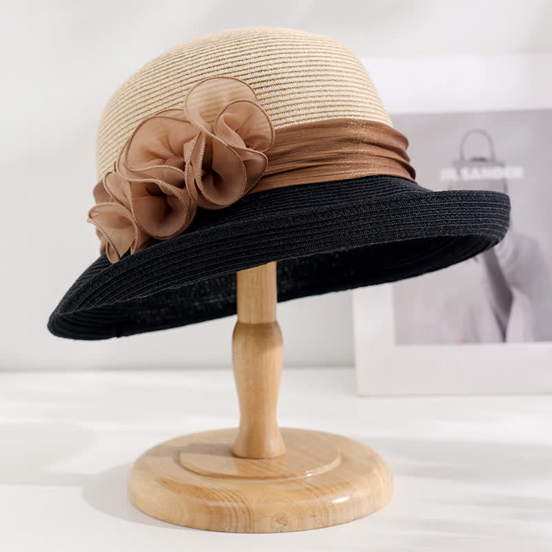 Hermoso sombrero de paja con cinta de flores arrugadas para mujer