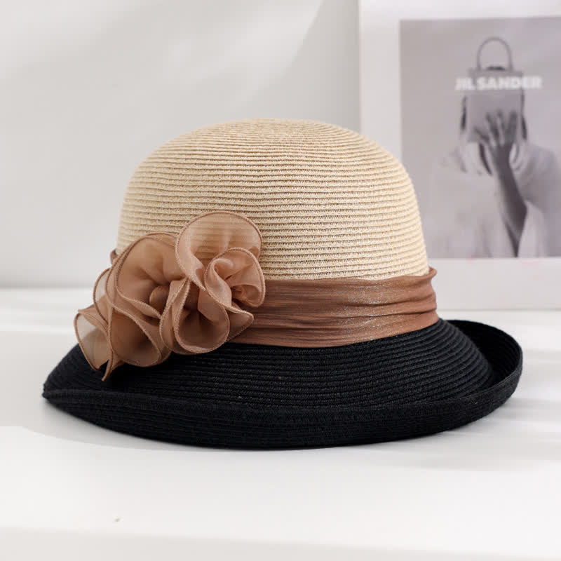 Hermoso sombrero de paja con cinta de flores arrugadas para mujer