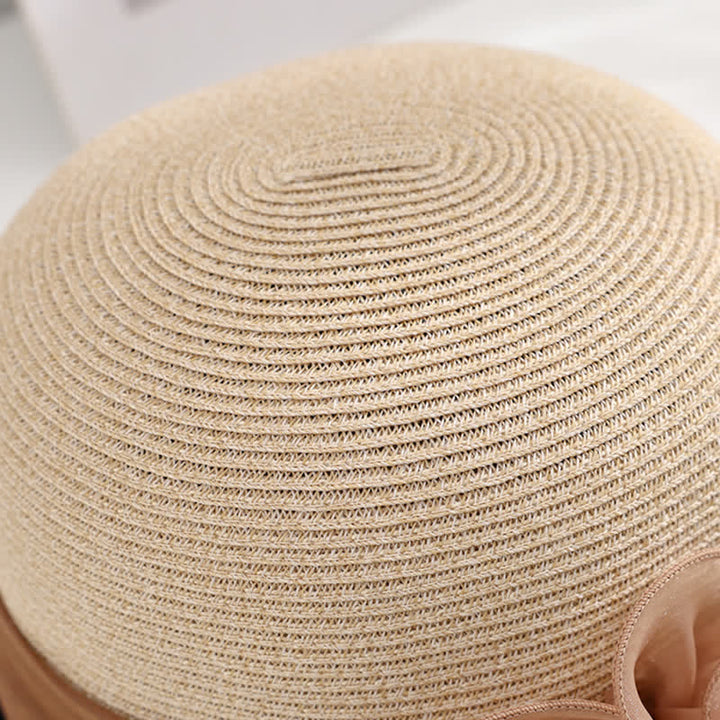 Hermoso sombrero de paja con cinta de flores arrugadas para mujer