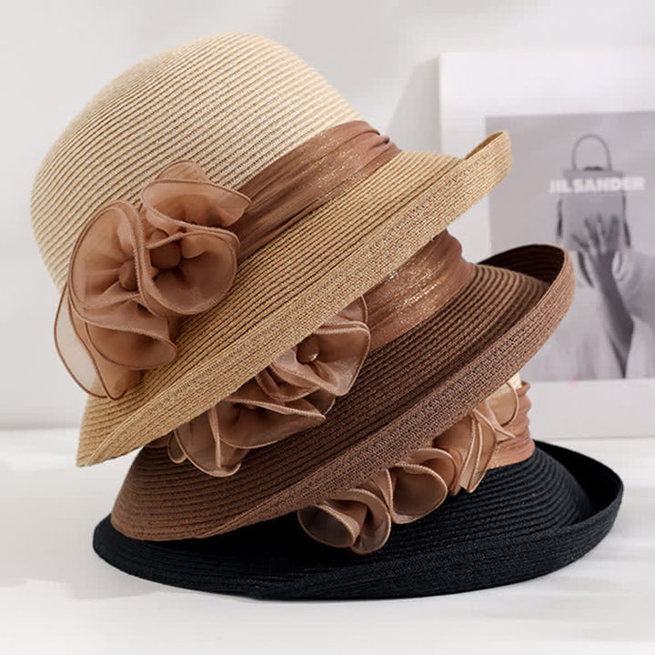 Hermoso sombrero de paja con cinta de flores arrugadas para mujer