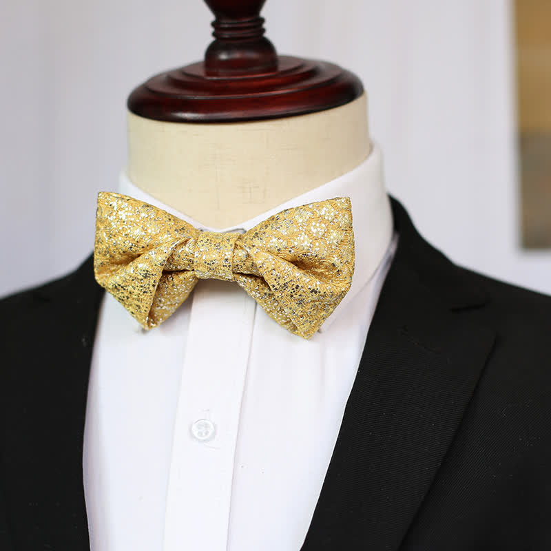 Pajarita dorada con detalles brillantes para hombre
