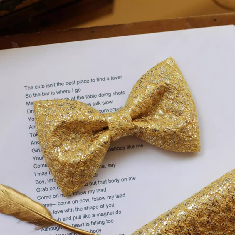 Pajarita dorada con detalles brillantes para hombre