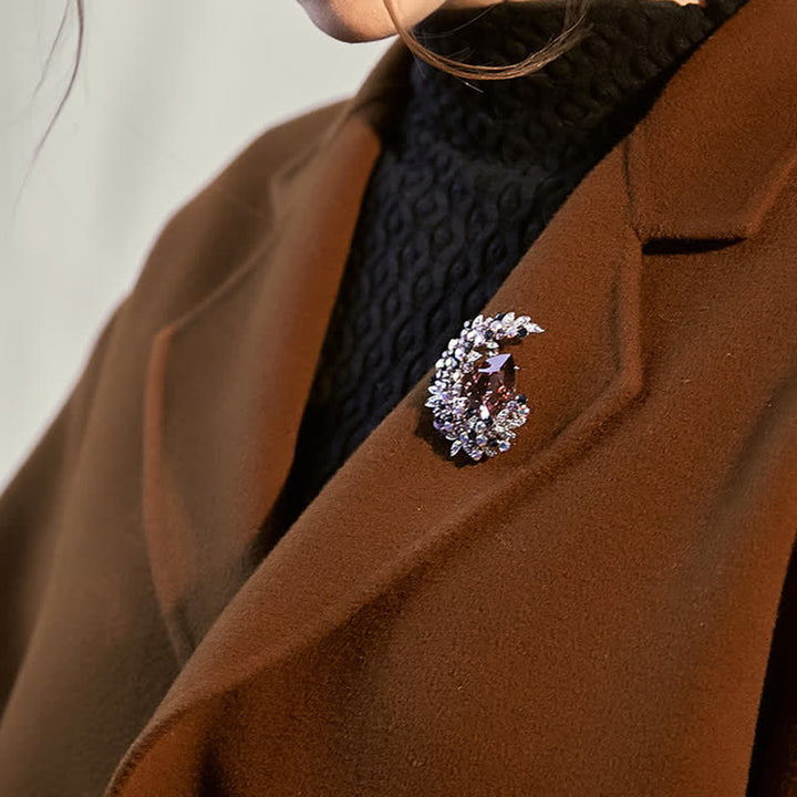 Broche de media luna de cristal brillante para mujer