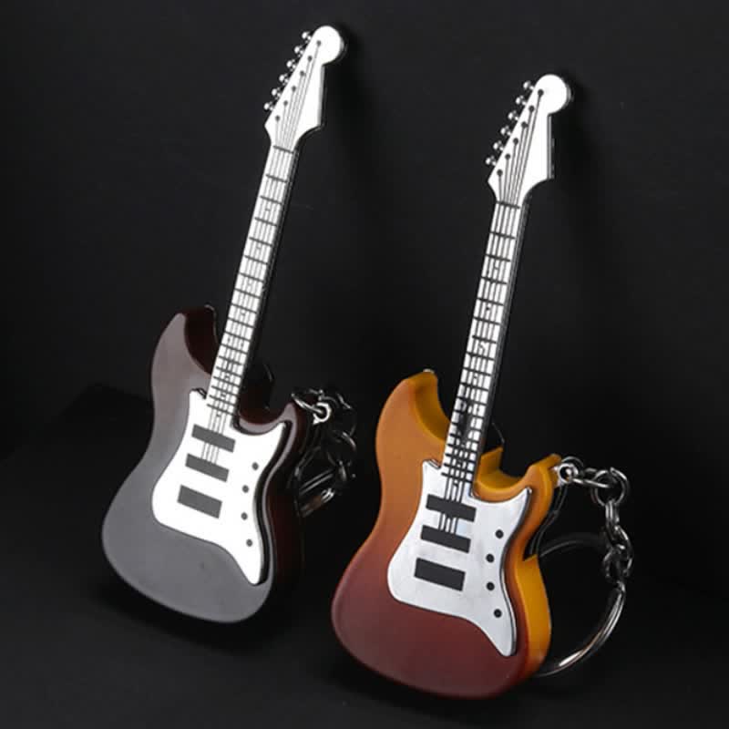 Llavero inflable con forma de guitarra y encendedor de butano.