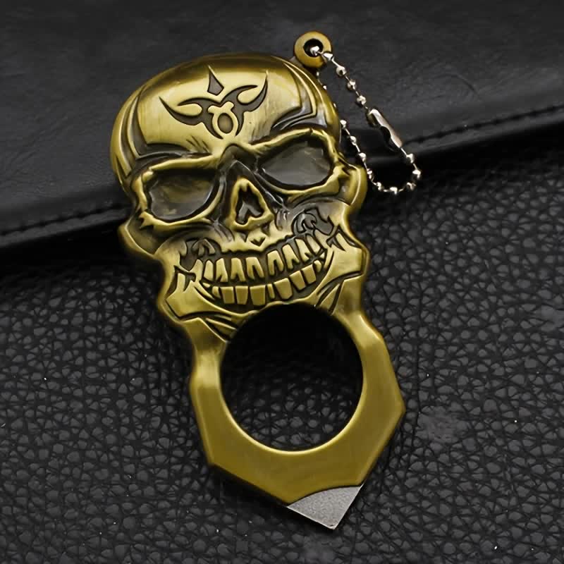 Llavero multifuncional con encendedor de butano y cara de calavera noble