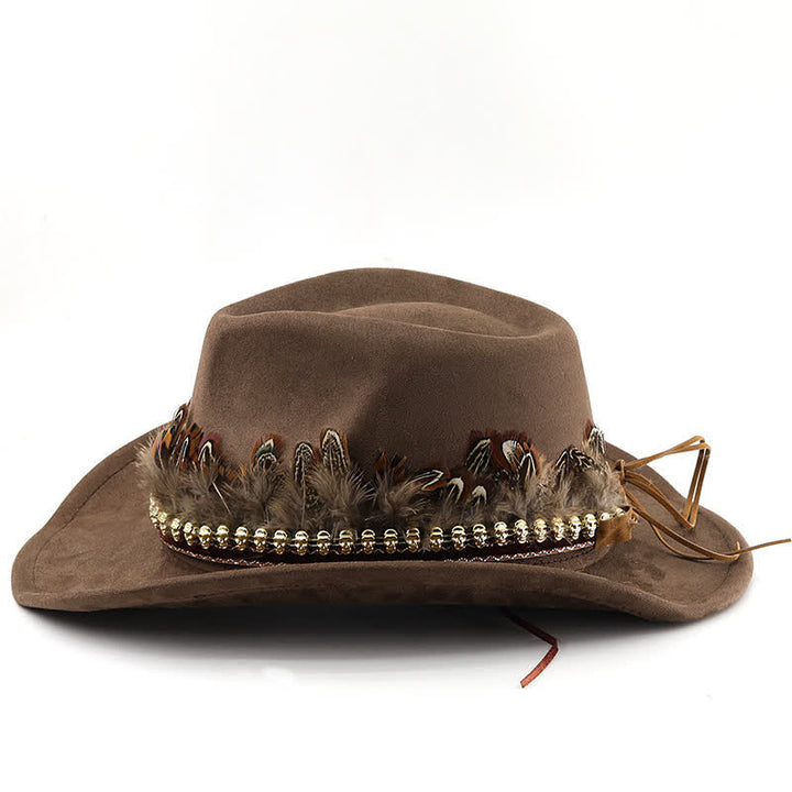 Sombrero de vaquero de gamuza con banda de plumas decorativa étnica