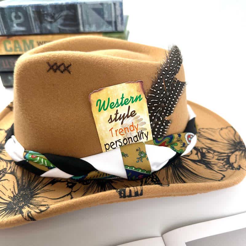 Sombrero de vaquero con correa étnica y decoración de plumas de girasol del oeste