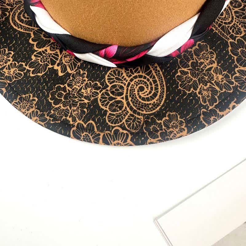 Sombrero de vaquero con correa étnica y decoración de plumas de margarita en dos tonos