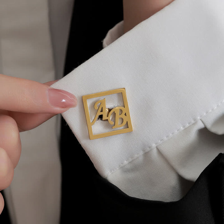1 par de gemelos de traje huecos con letras personalizadas cuadradas