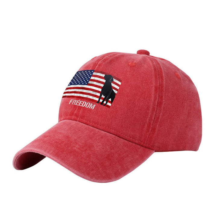 Gorra de béisbol ajustable bordada con la bandera estadounidense de perros y libertad