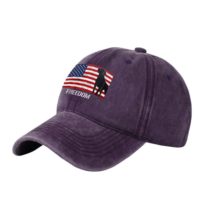Gorra de béisbol ajustable bordada con la bandera estadounidense de perros y libertad