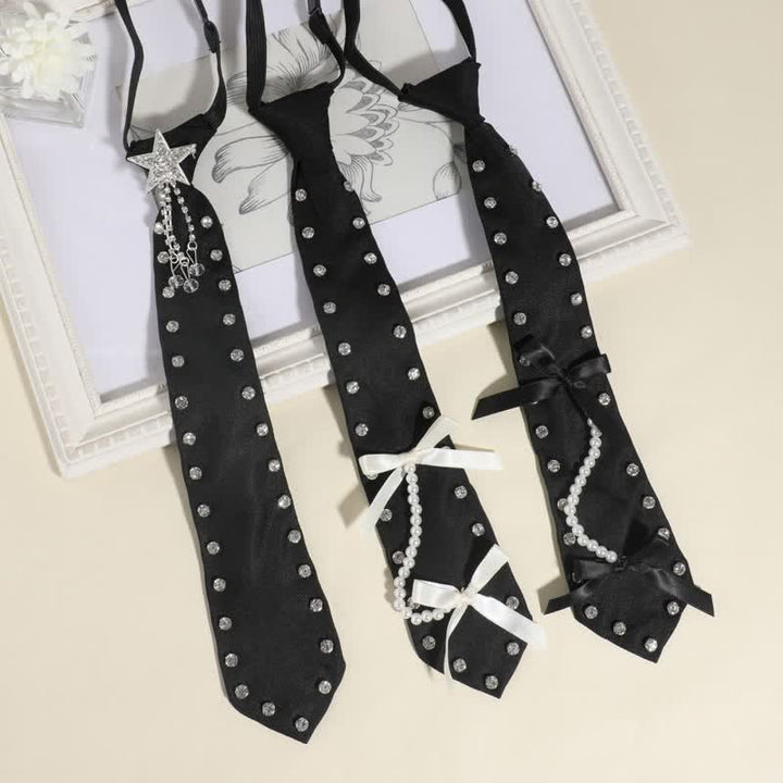 Corbata creativa pre-atada con tachuelas de diamantes de imitación negros