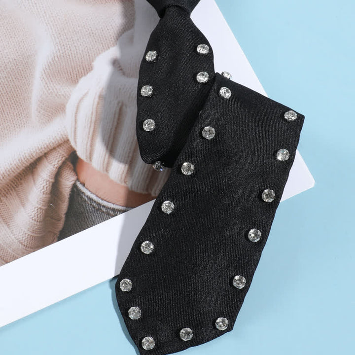 Corbata creativa pre-atada con tachuelas de diamantes de imitación negros