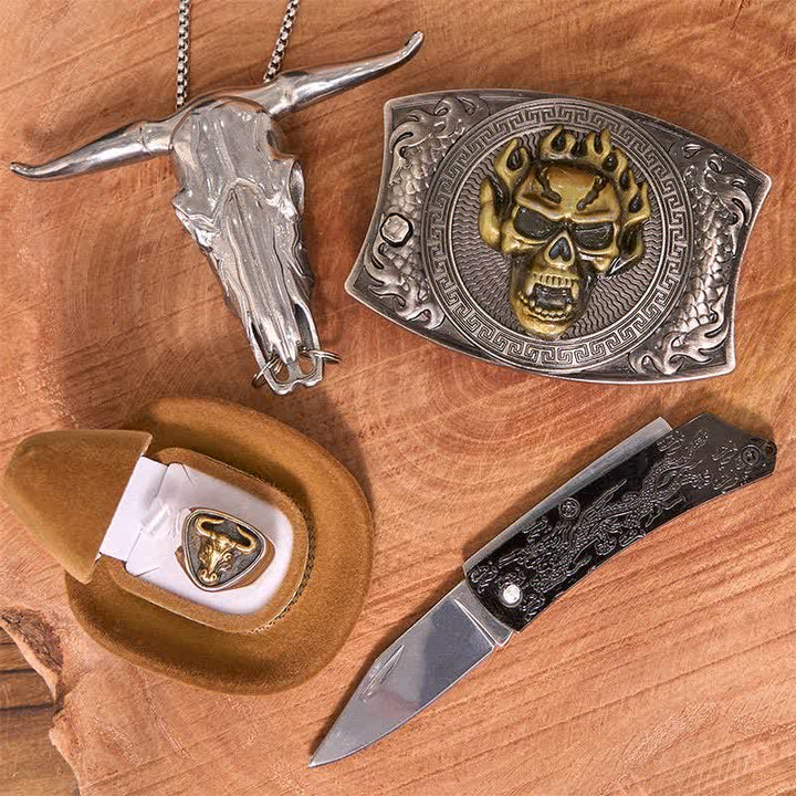 Conjunto de hebilla de cinturón con colgante de cuerno largo y anillo de toro con forma de calavera y cuchillo oculto