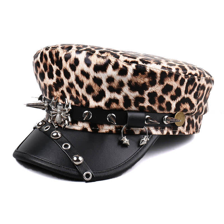 Boina de cuero con estampado de leopardo y remaches para mujer