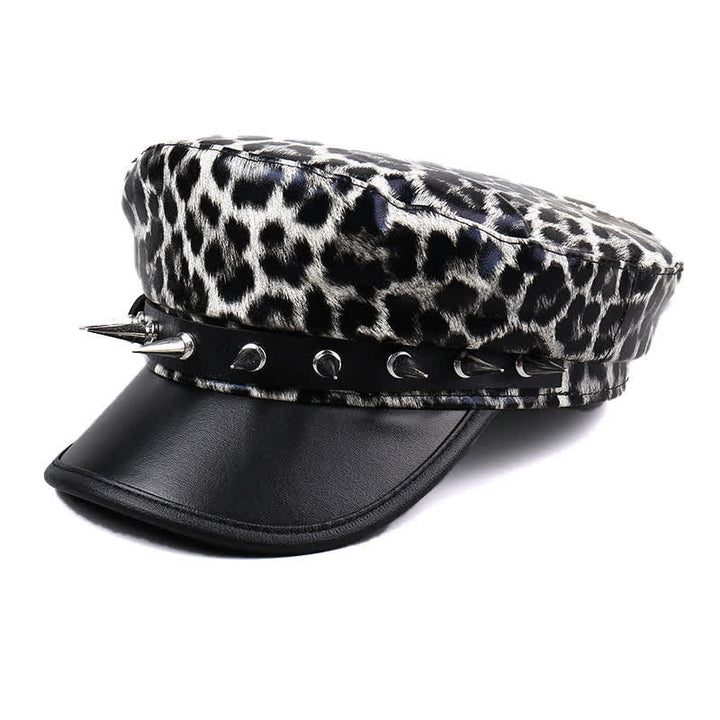 Boina de cuero con estampado de leopardo y remaches para mujer