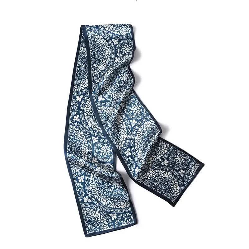 Bufanda larga y fina de doble cara con estampado floral azul y blanco para hombre