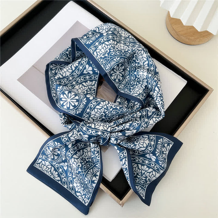 Bufanda larga y fina de doble cara con estampado floral azul y blanco para hombre