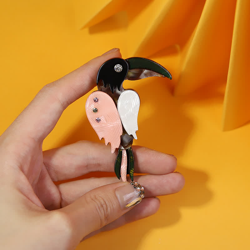 Broche de acrílico hecho a mano con forma de pájaro carpintero de dibujos animados - image 4
