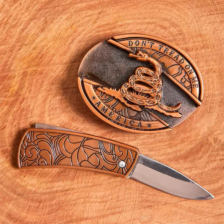 Cinturón de cuero con navaja plegable oculta de serpiente de bronce rojo para hombre - image 2