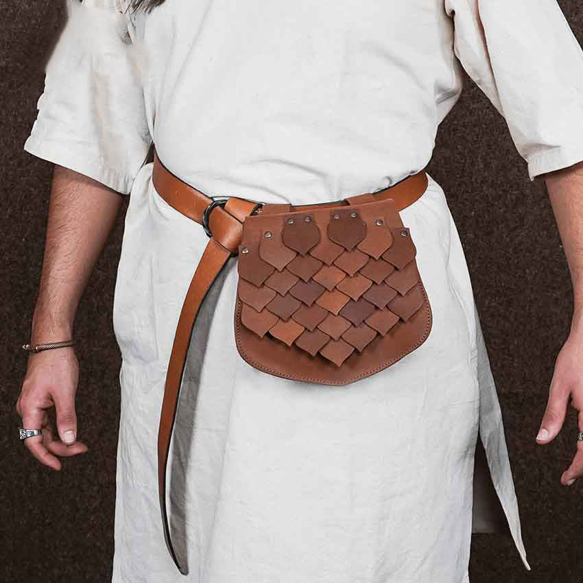 Riñonera vikinga de gran capacidad con diseño de escamas de pez de estilo medieval - image 1