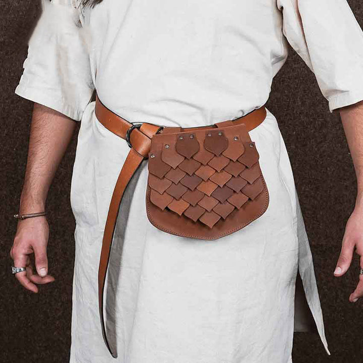 Riñonera vikinga de gran capacidad con diseño de escamas de pez de estilo medieval - image 1