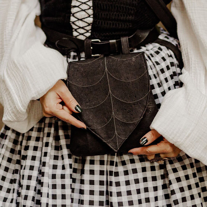 Riñonera vikinga para mujer con diseño de hoja retro de Halloween - Negro - image 1