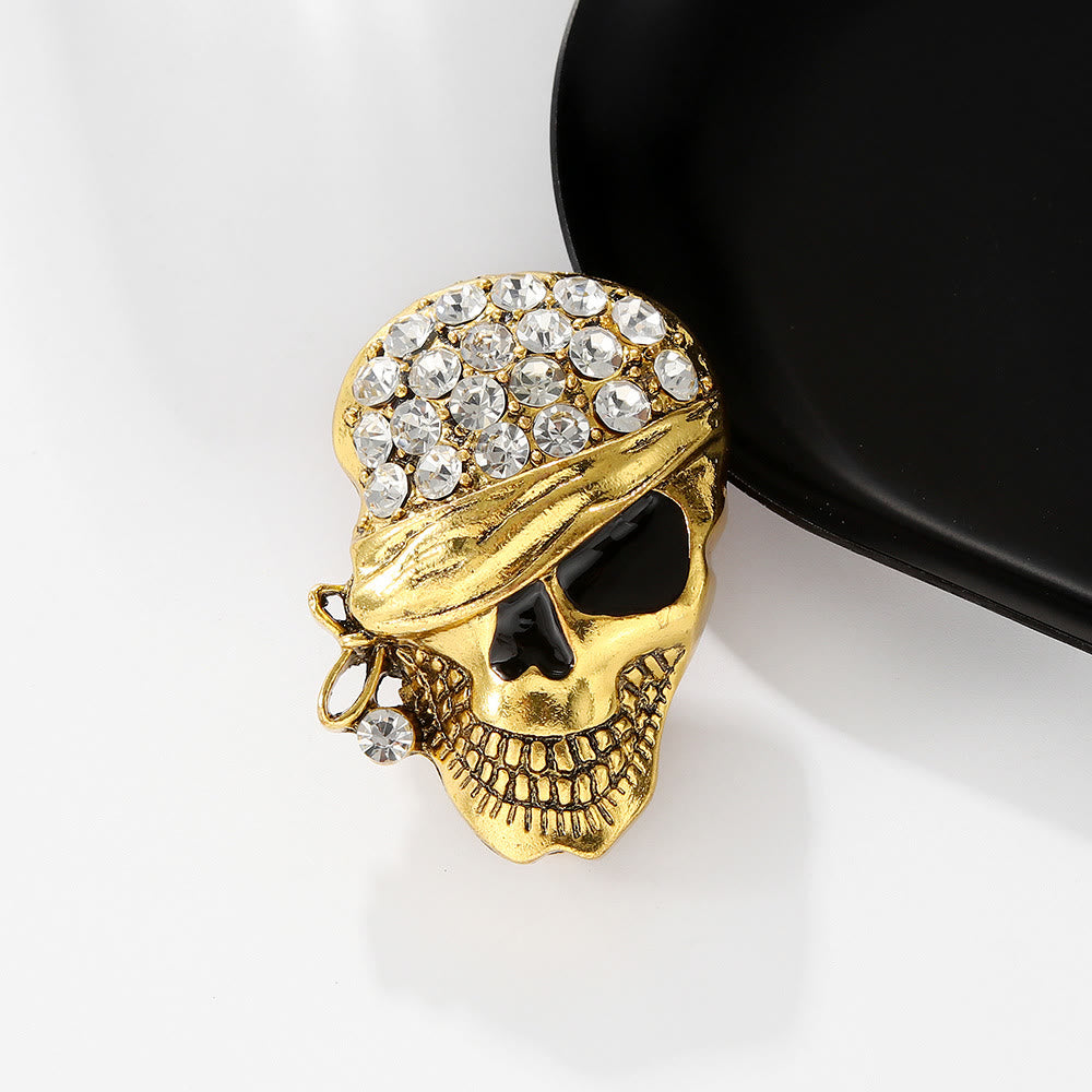 Broche de calavera pirata con diamantes divertidos para Halloween - Dorado - image 3