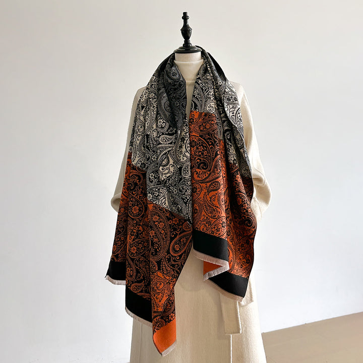 Bufanda cálida de invierno para mujer con estampado retro exótico de anacardos - Negro y naranja - image 4