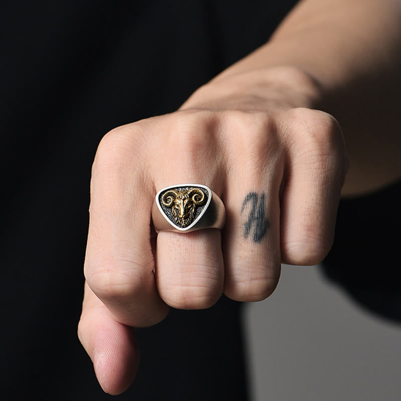 Anillo vintage de cabeza de carnero tallada de estilo occidental - image 1