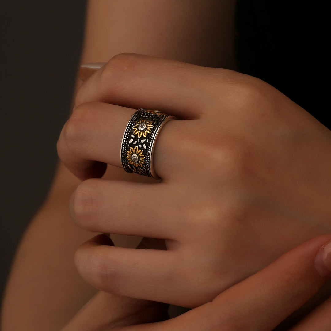 Anillo ajustable retro de plata teñida con flor negra - image 1