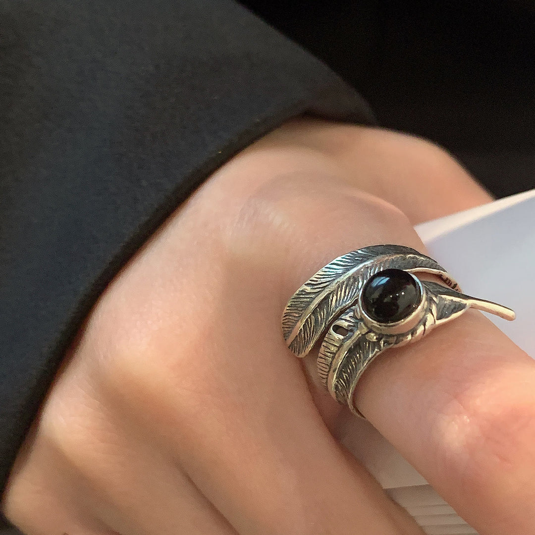 Anillo vintage de plata esmaltada con pluma negra - image 1