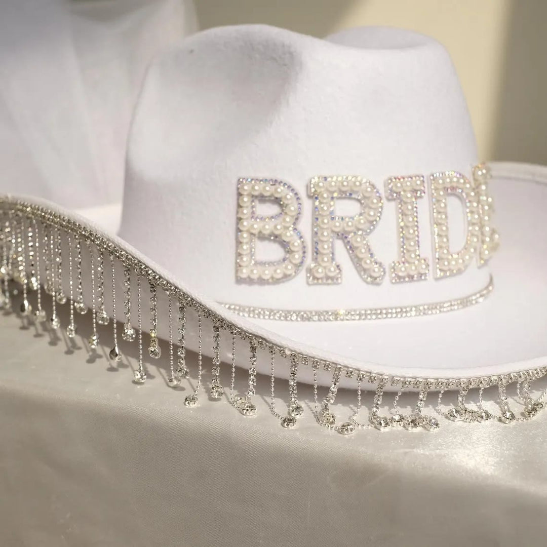 Exquisito sombrero de vaquero con borlas y incrustaciones de perlas para novia - image 0