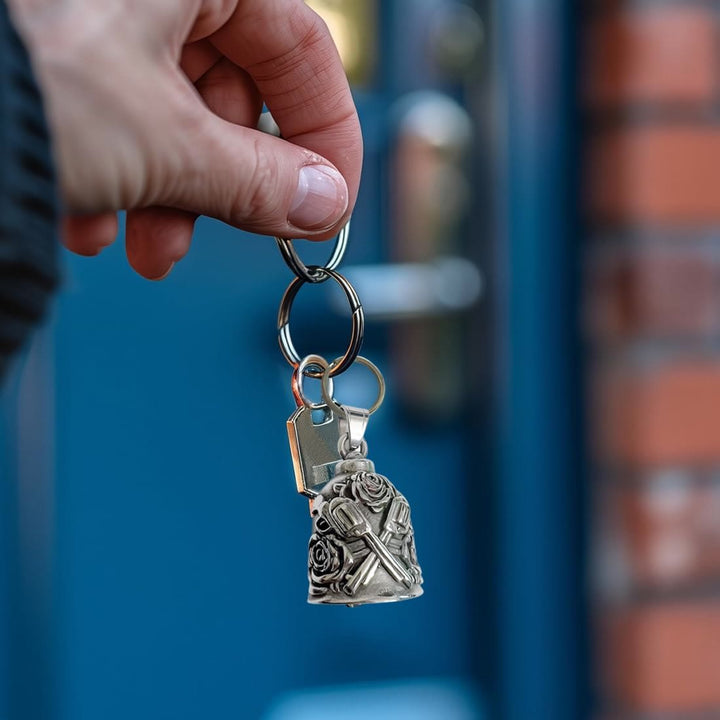 Llavero con doble campana de Guns and Roses para montar - image 1