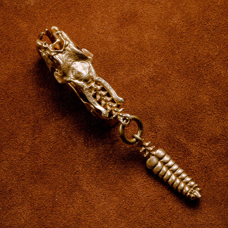 Llavero de latón con calavera de víbora y cola de serpiente de cascabel - image 3