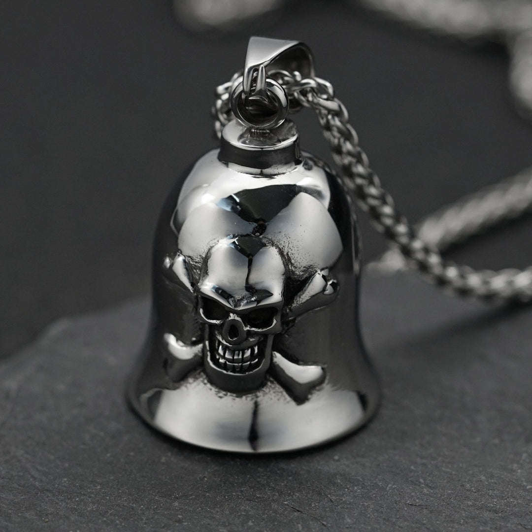 Llavero de campana de montar con calavera vikinga plateada - Llavero - image 0