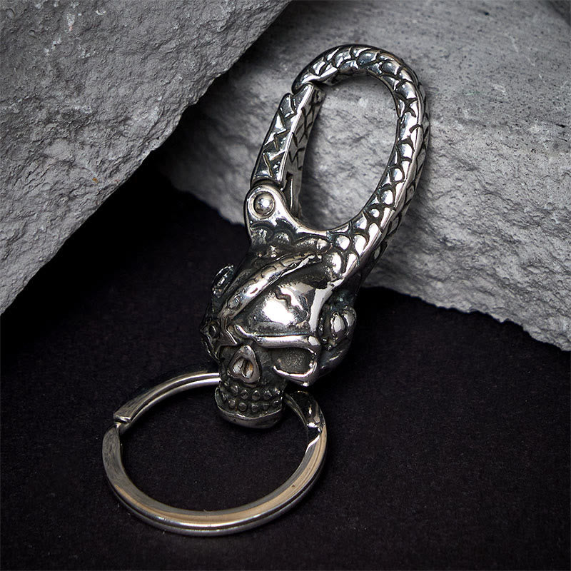 Llavero de metal con diseño de calavera pirata y capitán - image 3