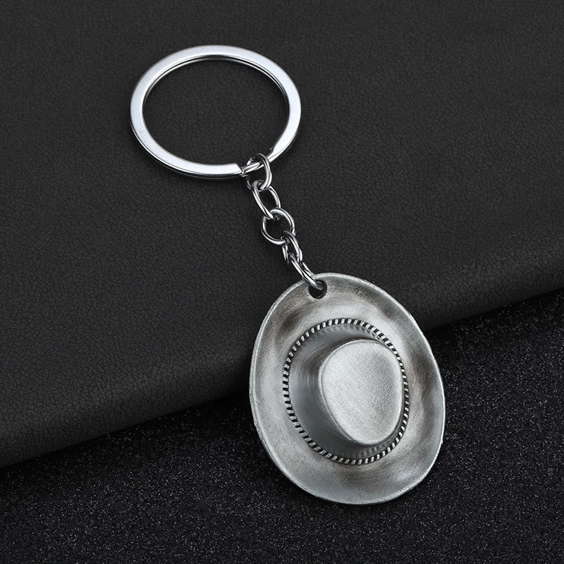 Llavero con colgante de sombrero de vaquero y letra con estampado de leopardo - image 5