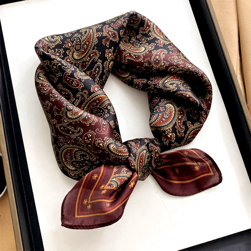 Exquisito pañuelo cuadrado de seda con estampado de anacardos, suave al tacto. - Estilo n.º 1 - image 0