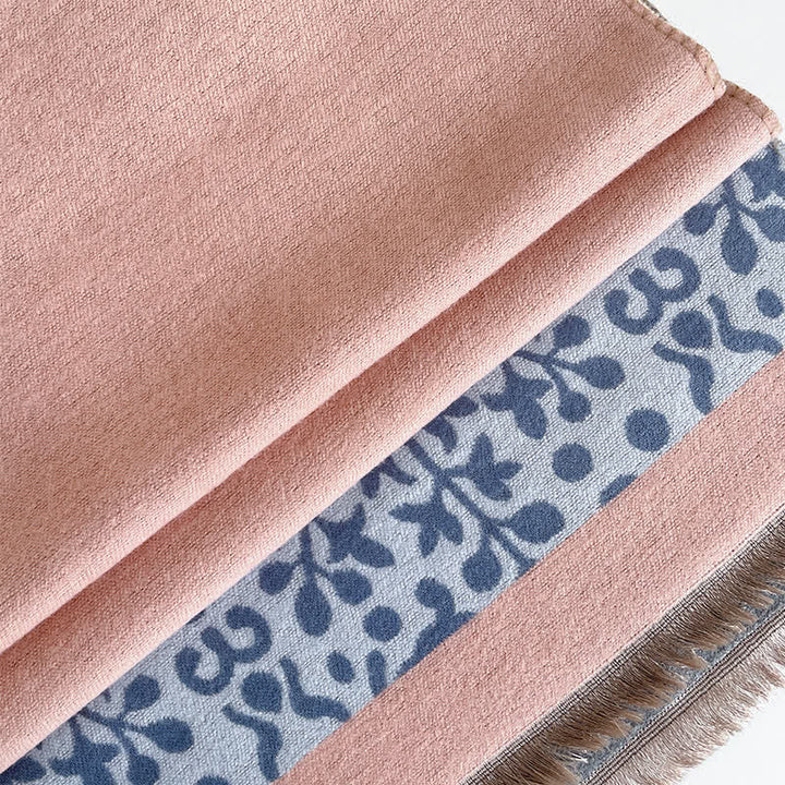 Bufanda cálida con estampado de hojas y flores estilo patchwork - image 2